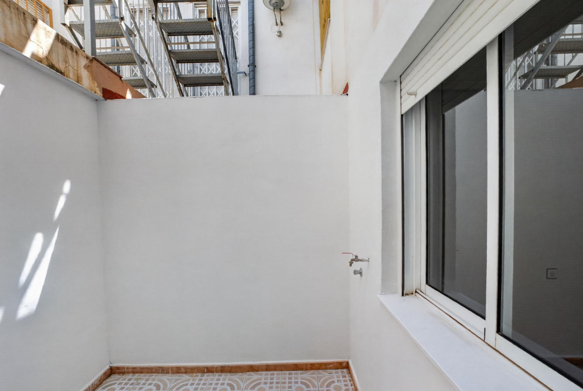 For sale - 2 Bedroom 1 Bathroom Apartment in Torrevieja - El Limonar  - Alicante