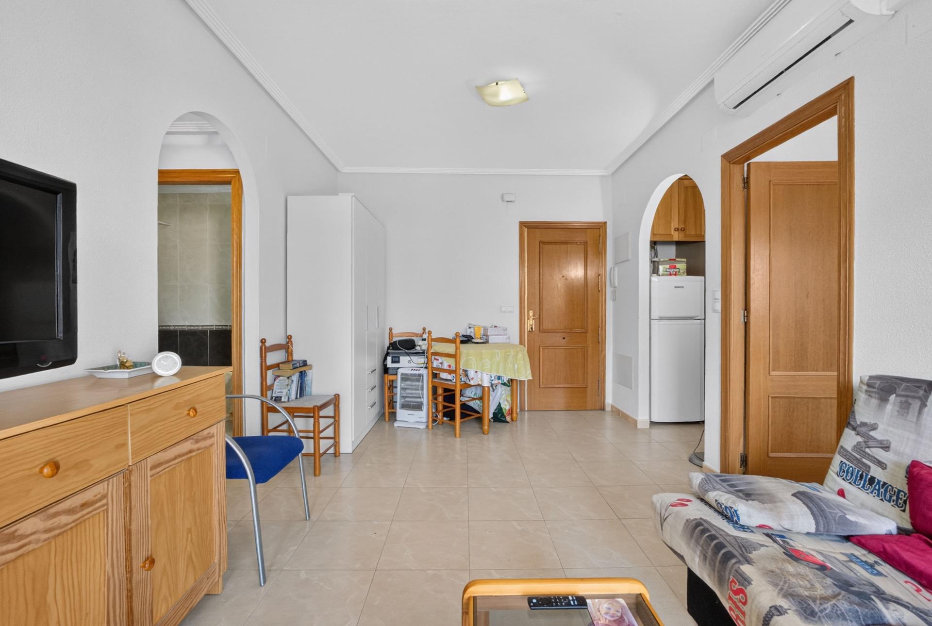 For sale - 2 Bedroom 1 Bathroom Penthouse in Torrevieja - Torreblanca  - Alicante