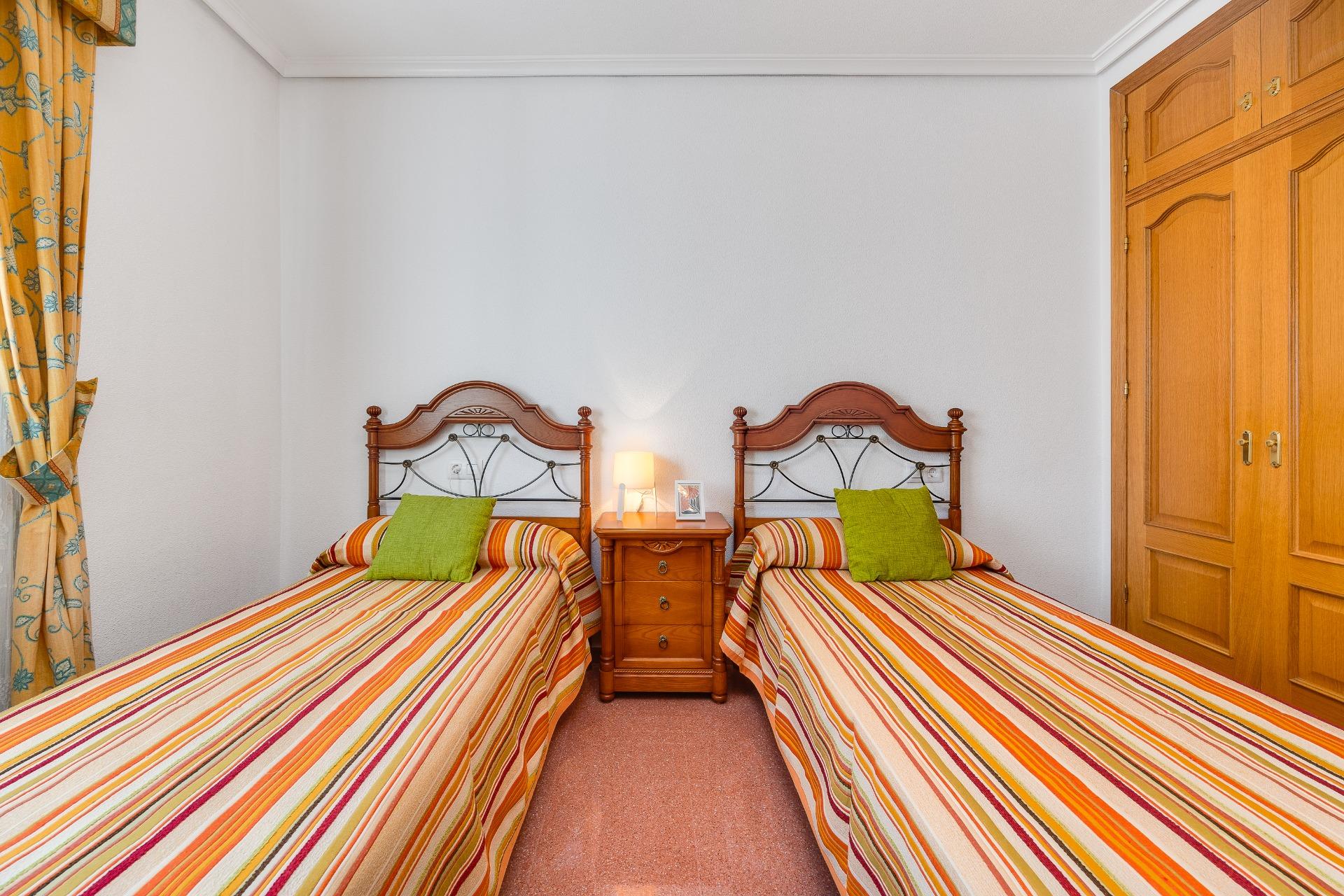 For sale - 2 Bedroom 2 Bathroom Penthouse in Torrevieja - Paseo Maritimo  - Alicante