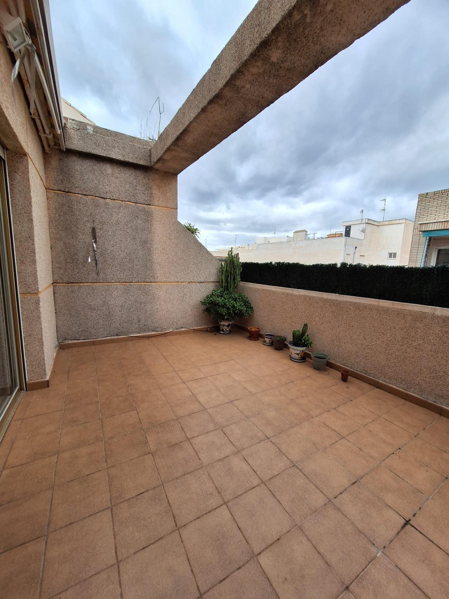 For sale - 2 Bedroom 1 Bathroom Penthouse in Torrevieja - Playa Del Cura  - Alicante