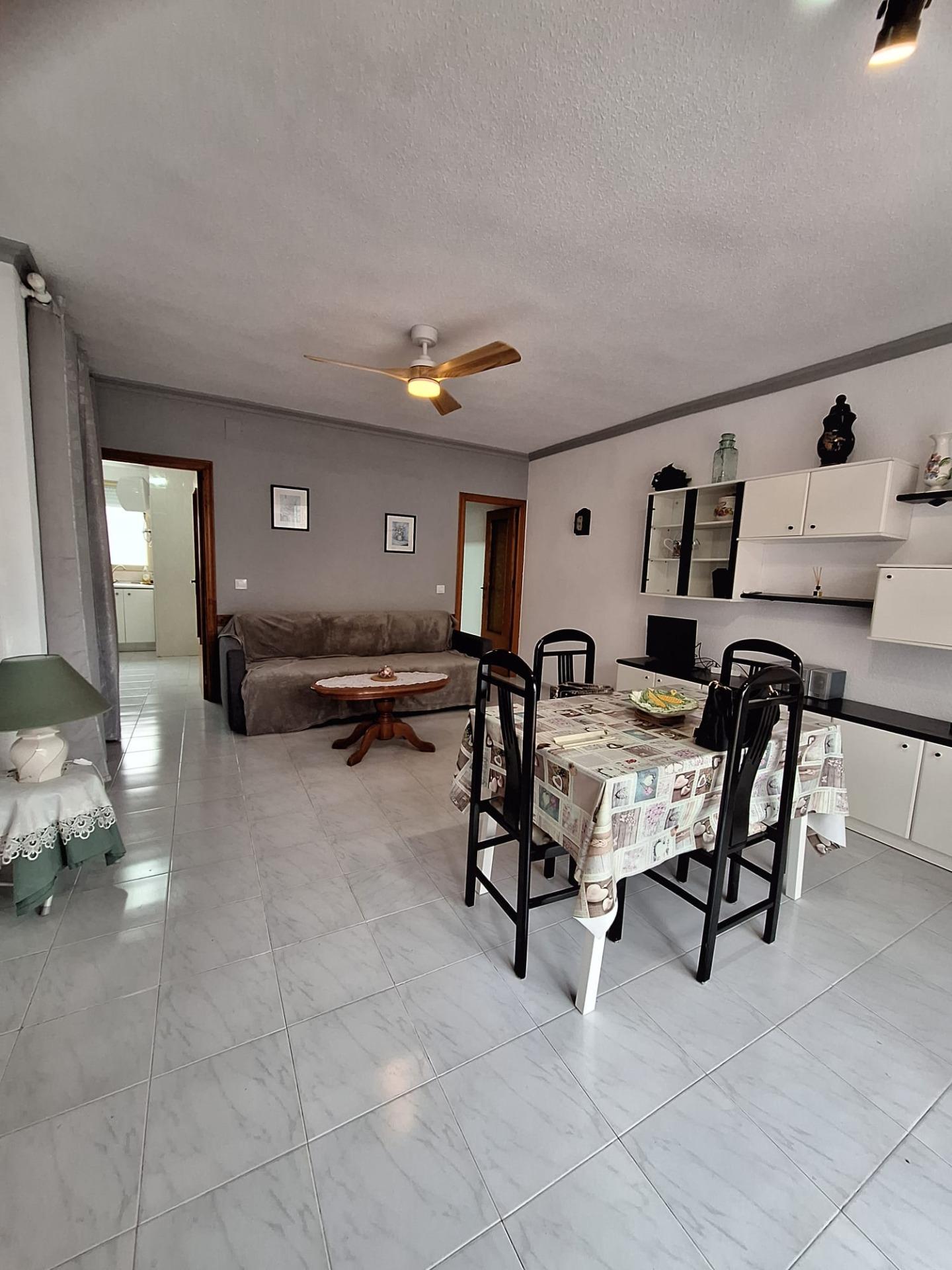 For sale - 2 Bedroom 1 Bathroom Penthouse in Torrevieja - Playa Del Cura  - Alicante