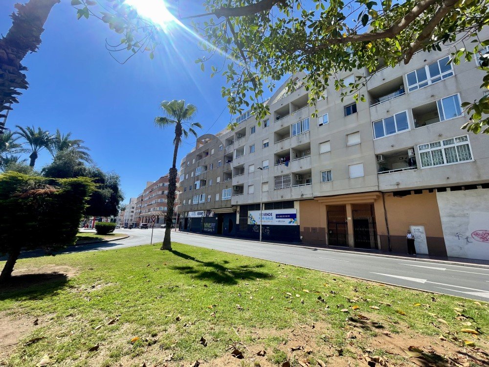 For sale - 2 Bedroom 1 Bathroom Penthouse in Torrevieja - Costa Blanca  - Alicante