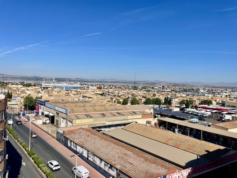 For sale - 2 Bedroom 1 Bathroom Penthouse in Torrevieja - Costa Blanca  - Alicante