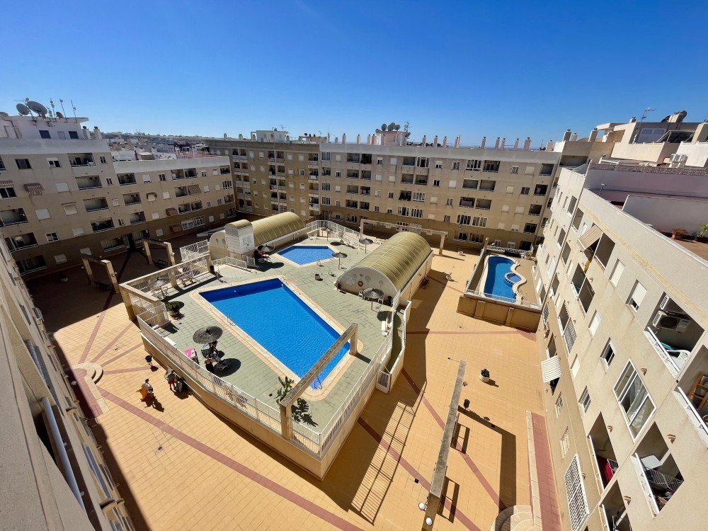 For sale - 2 Bedroom 1 Bathroom Penthouse in Torrevieja - Costa Blanca  - Alicante