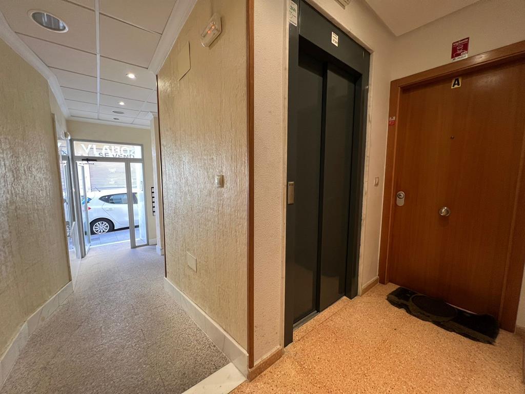 For sale - 2 Bedroom 1 Bathroom Apartment in Torrevieja - CENTRO CASCO URBANO  - Alicante