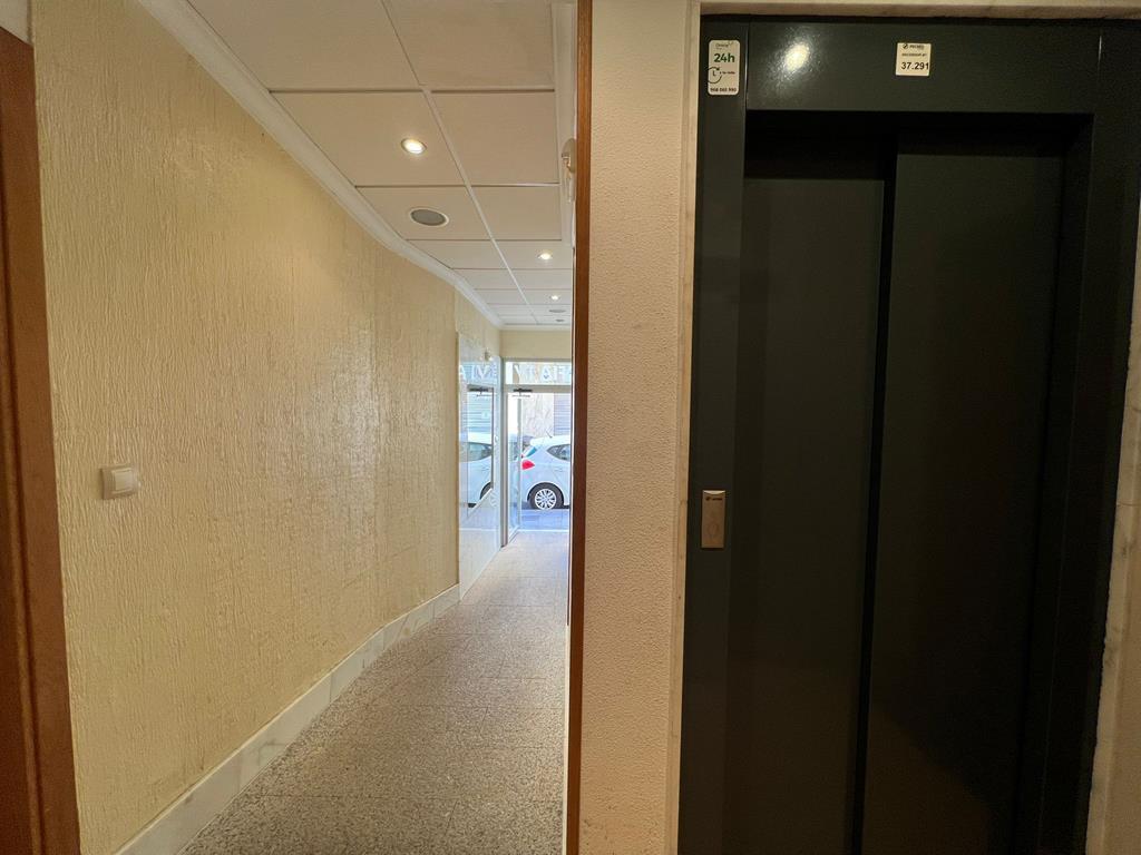 For sale - 2 Bedroom 1 Bathroom Apartment in Torrevieja - CENTRO CASCO URBANO  - Alicante
