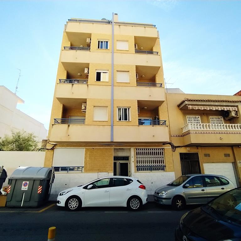 For sale - 2 Bedroom 1 Bathroom Apartment in Torrevieja - CENTRO CASCO URBANO  - Alicante