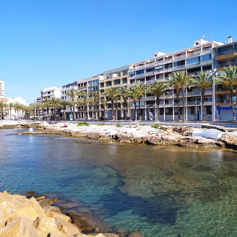 For sale - 2 Bedroom 1 Bathroom Apartment in Torrevieja - CENTRO CASCO URBANO  - Alicante