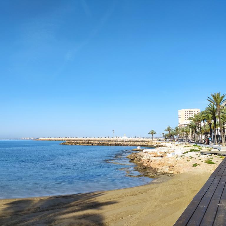 For sale - 2 Bedroom 1 Bathroom Apartment in Torrevieja - CENTRO CASCO URBANO  - Alicante