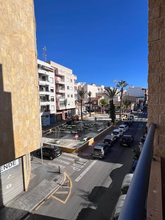 For sale - 2 Bedroom 1 Bathroom Apartment in Torrevieja - CENTRO CASCO URBANO  - Alicante