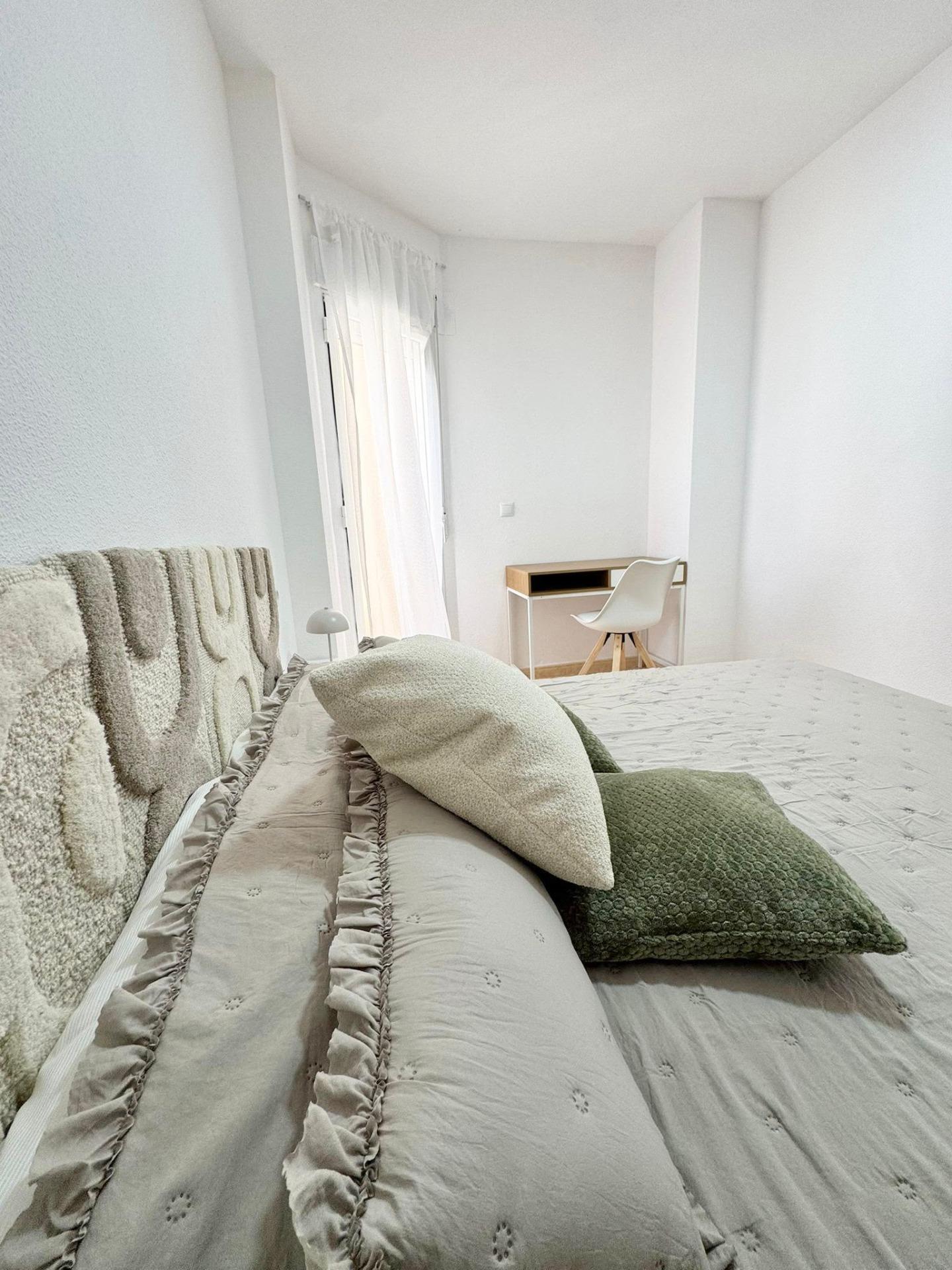 For sale - 2 Bedroom 1 Bathroom Apartment in Torrevieja - Antonio Machado  - Alicante