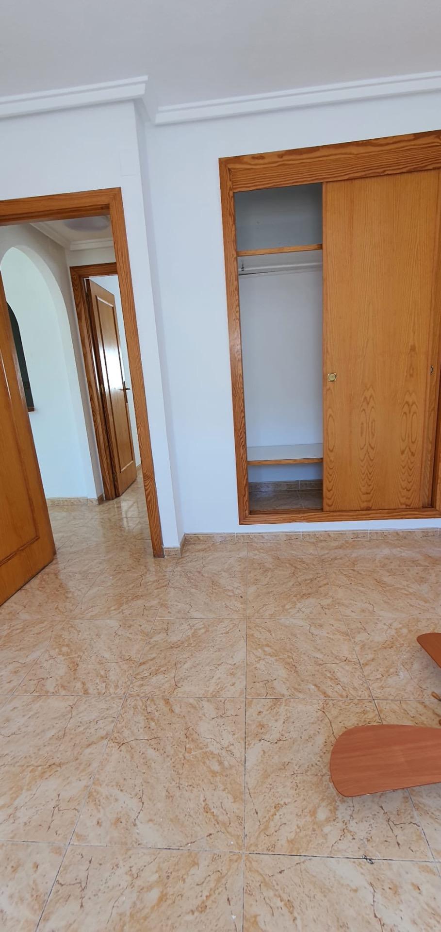 For sale - 2 Bedroom 1 Bathroom Penthouse in Torrevieja - Centro  - Alicante