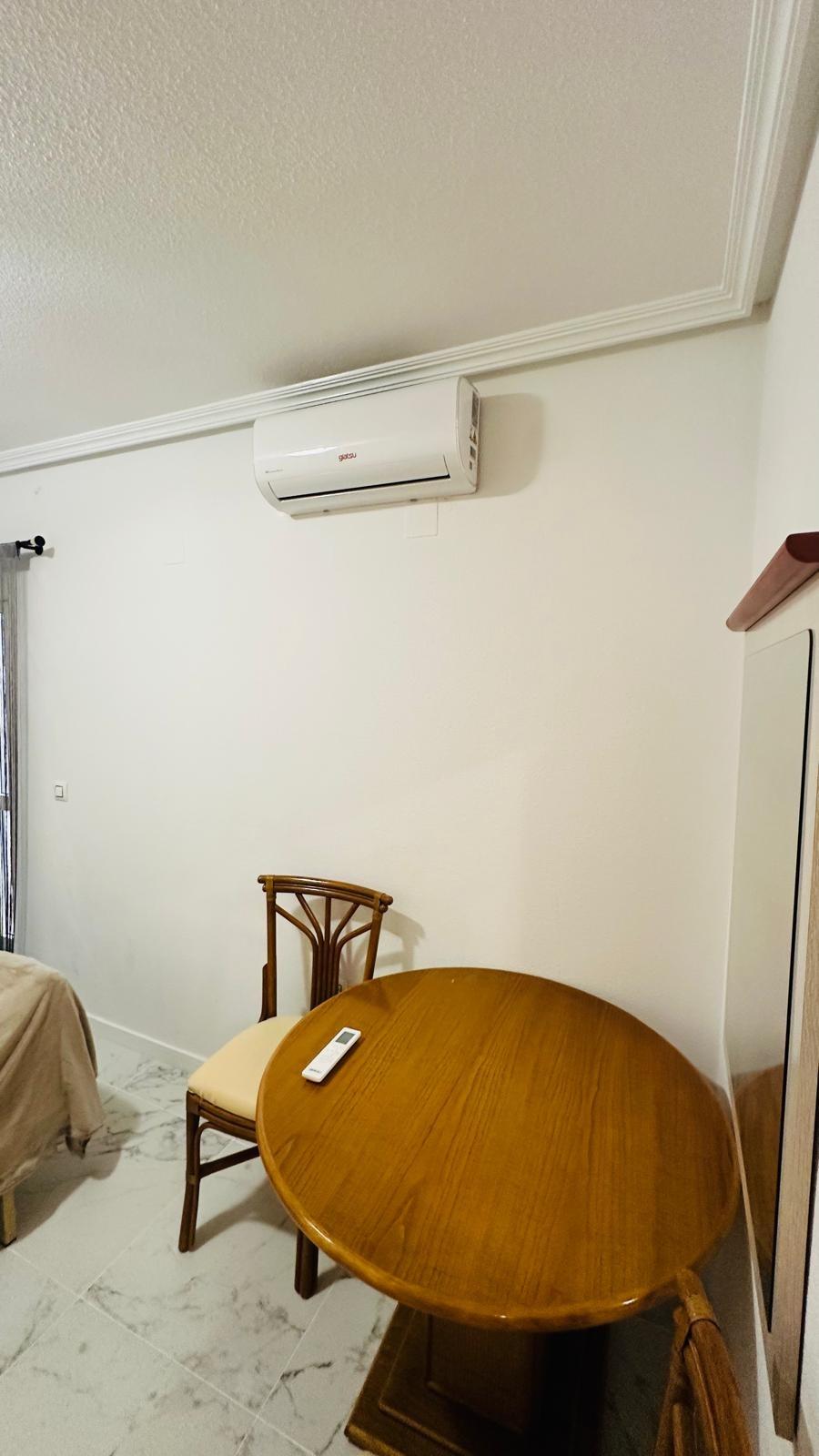 For sale - 2 Bedroom 1 Bathroom Apartment in Torrevieja - Acequion  - Alicante