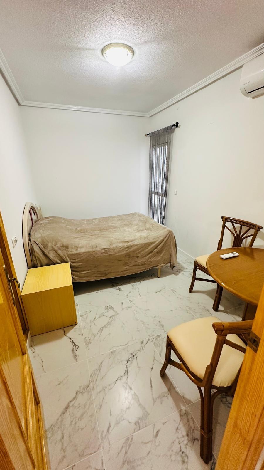 For sale - 2 Bedroom 1 Bathroom Apartment in Torrevieja - Acequion  - Alicante