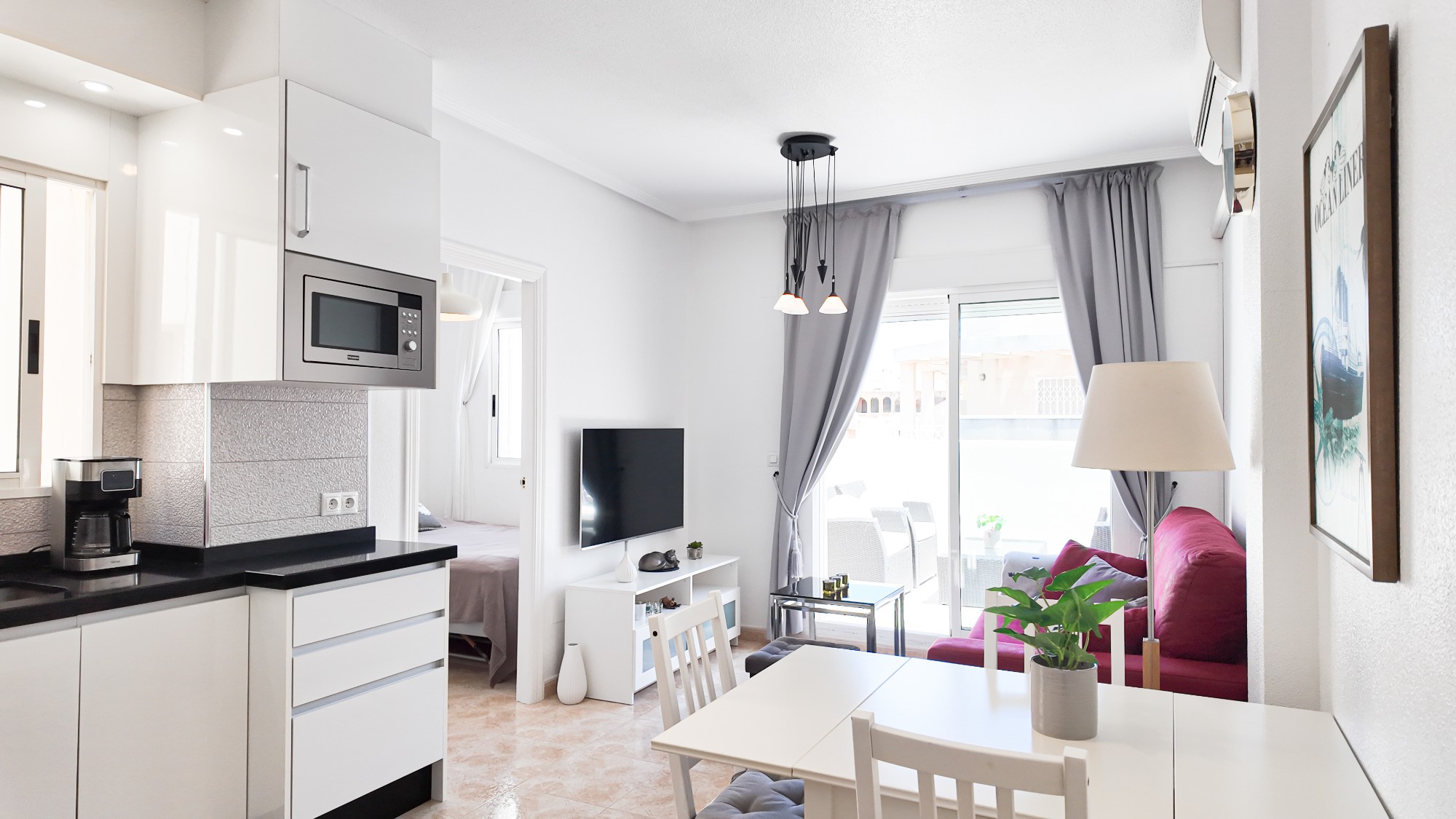 For sale - 2 Bedroom 1 Bathroom Apartment in Torrevieja - Costa Blanca  - Alicante
