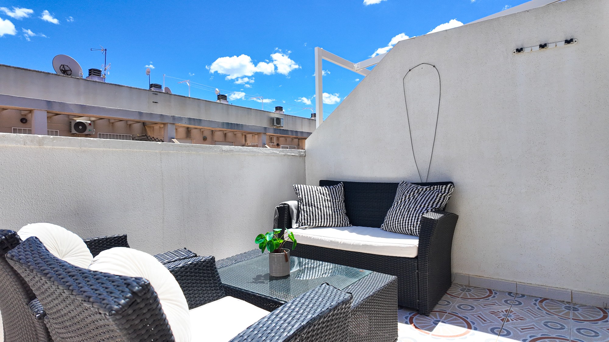 For sale - 2 Bedroom 1 Bathroom Apartment in Torrevieja - Costa Blanca  - Alicante
