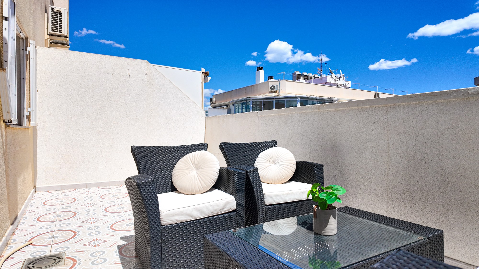 For sale - 2 Bedroom 1 Bathroom Apartment in Torrevieja - Costa Blanca  - Alicante