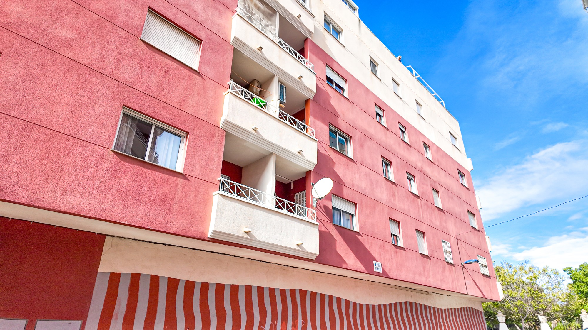 For sale - 2 Bedroom 1 Bathroom Apartment in Torrevieja - Costa Blanca  - Alicante