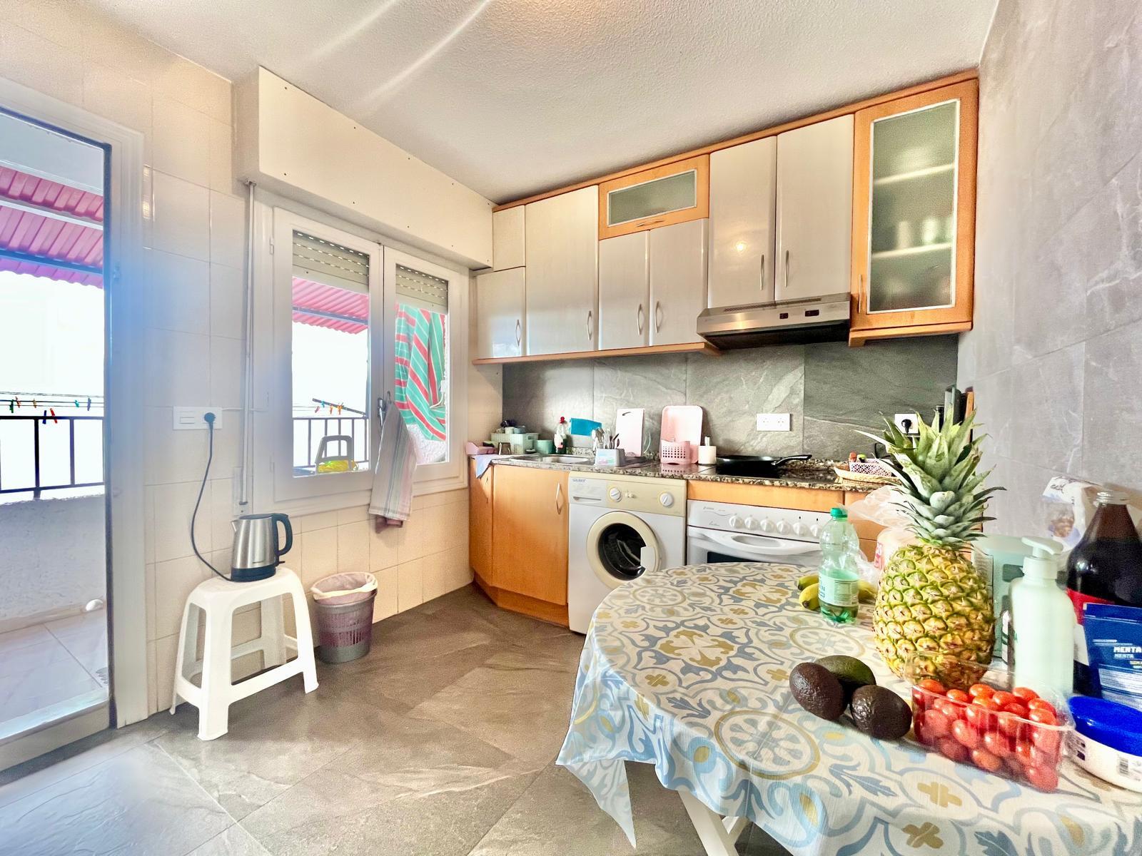 For sale - 2 Bedroom 1 Bathroom Apartment in Torrevieja - Playa De Los Locos  - Alicante