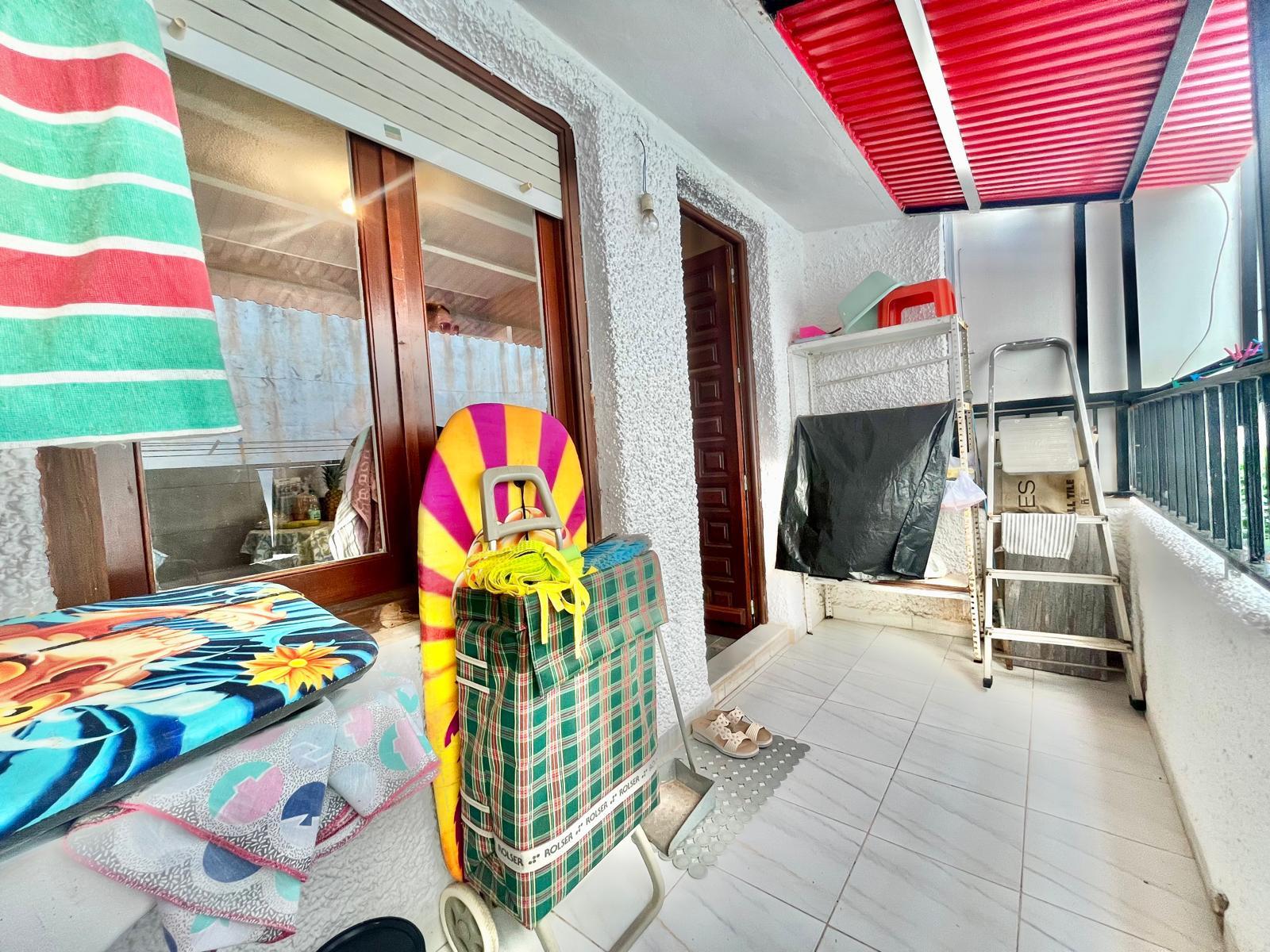 For sale - 2 Bedroom 1 Bathroom Apartment in Torrevieja - Playa De Los Locos  - Alicante