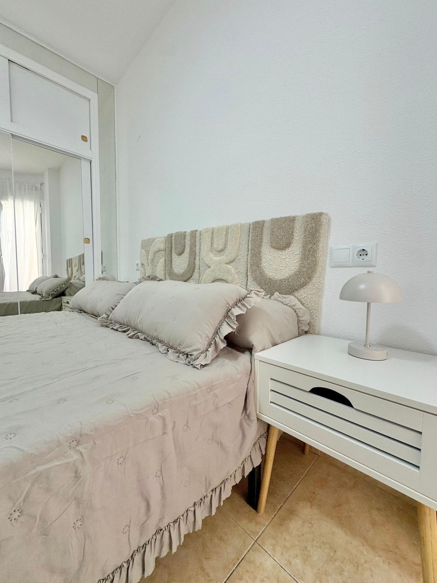 For sale - 2 Bedroom 1 Bathroom Apartment in Torrevieja - Torrevieja  - Alicante