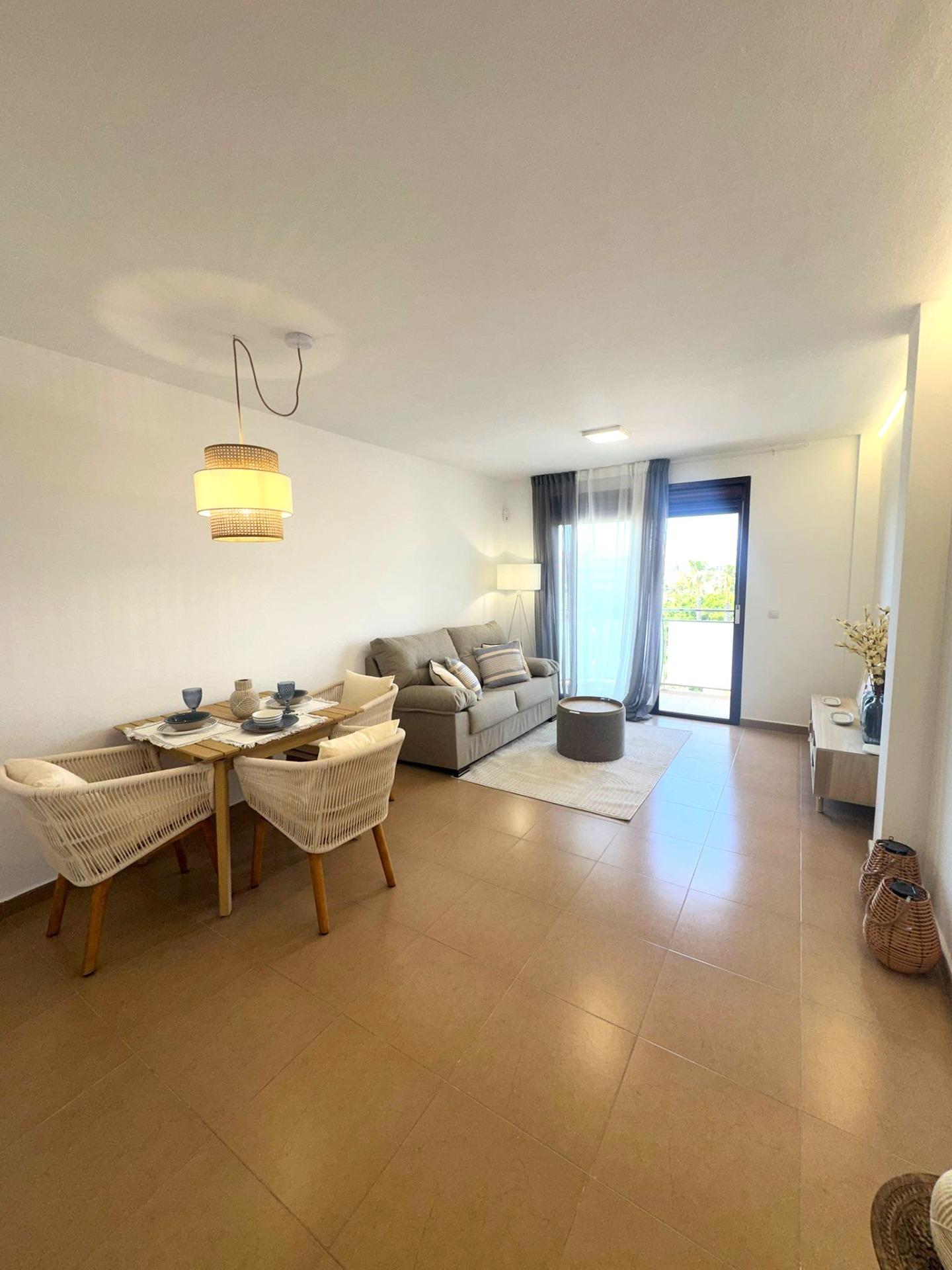 For sale - 2 Bedroom 1 Bathroom Apartment in Torrevieja - Centro - Muelle Pesquero  - Alicante
