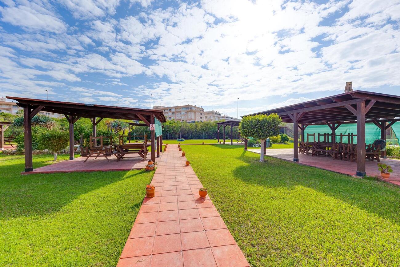 For sale - 2 Bedroom 1 Bathroom Bungalow in Torrevieja - PARQUE DE LAS NACIONES  - Alicante