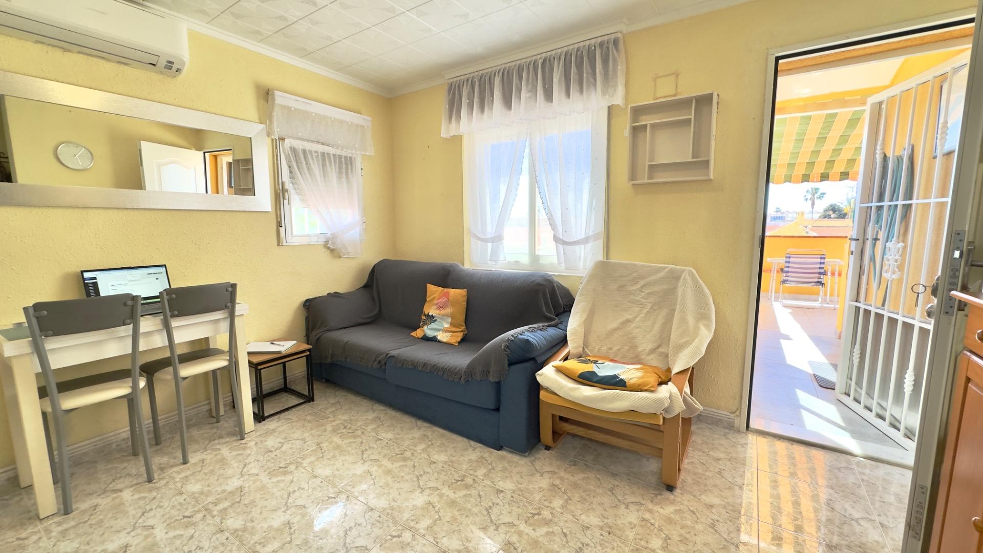 For sale - 2 Bedroom 1 Bathroom Bungalow in Torrevieja - Torretas  - Alicante