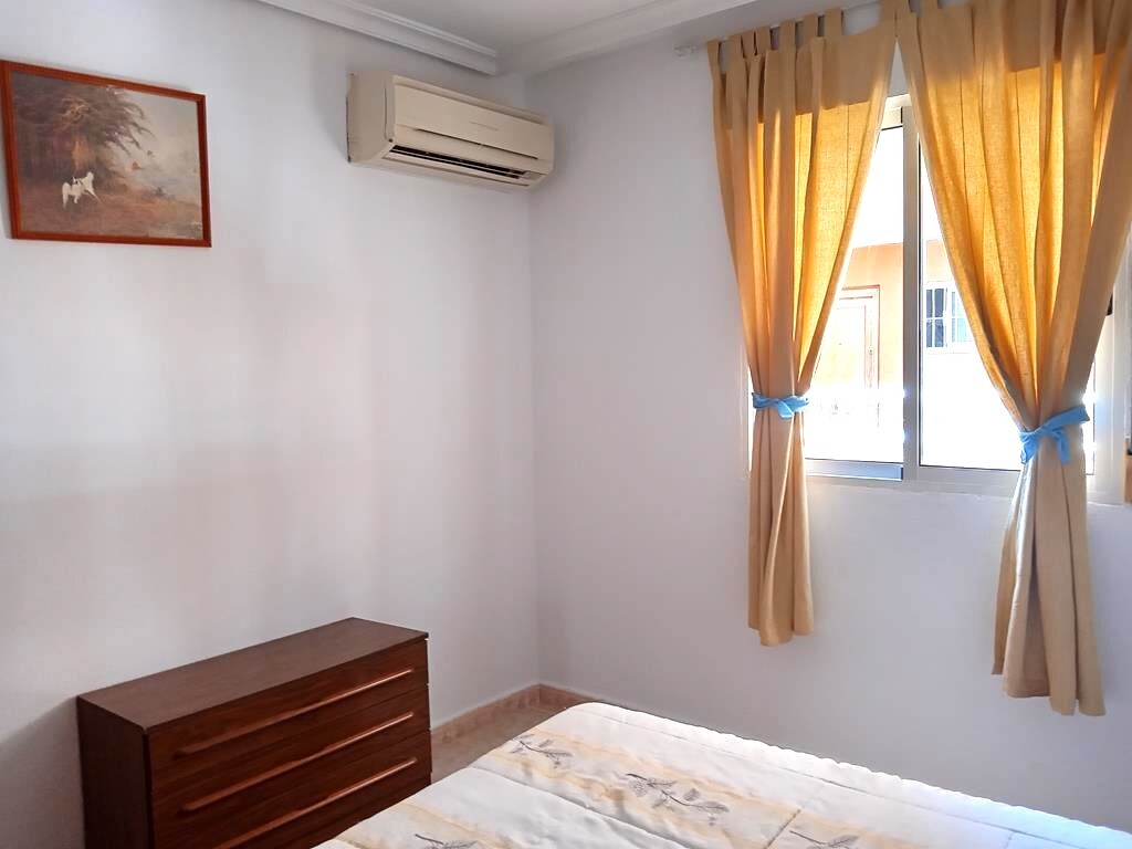 For sale - 2 Bedroom 1 Bathroom Apartment in Torrevieja - El Molino  - Alicante