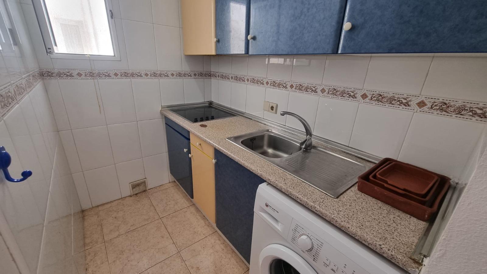 For sale - 2 Bedroom 1 Bathroom Apartment in Torrevieja - El Molino  - Alicante