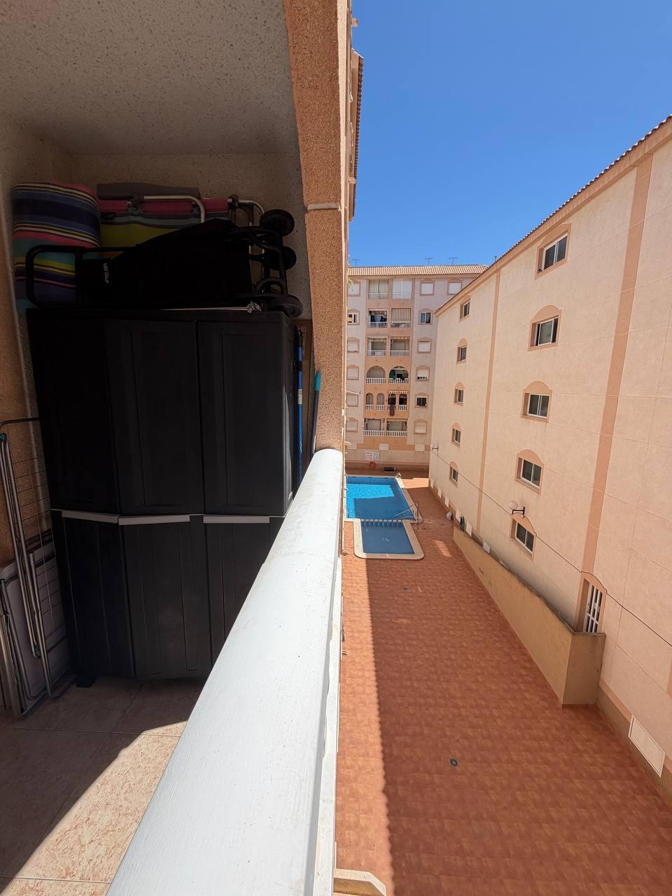 For sale - 2 Bedroom 1 Bathroom Apartment in Torrevieja - Centro  - Alicante