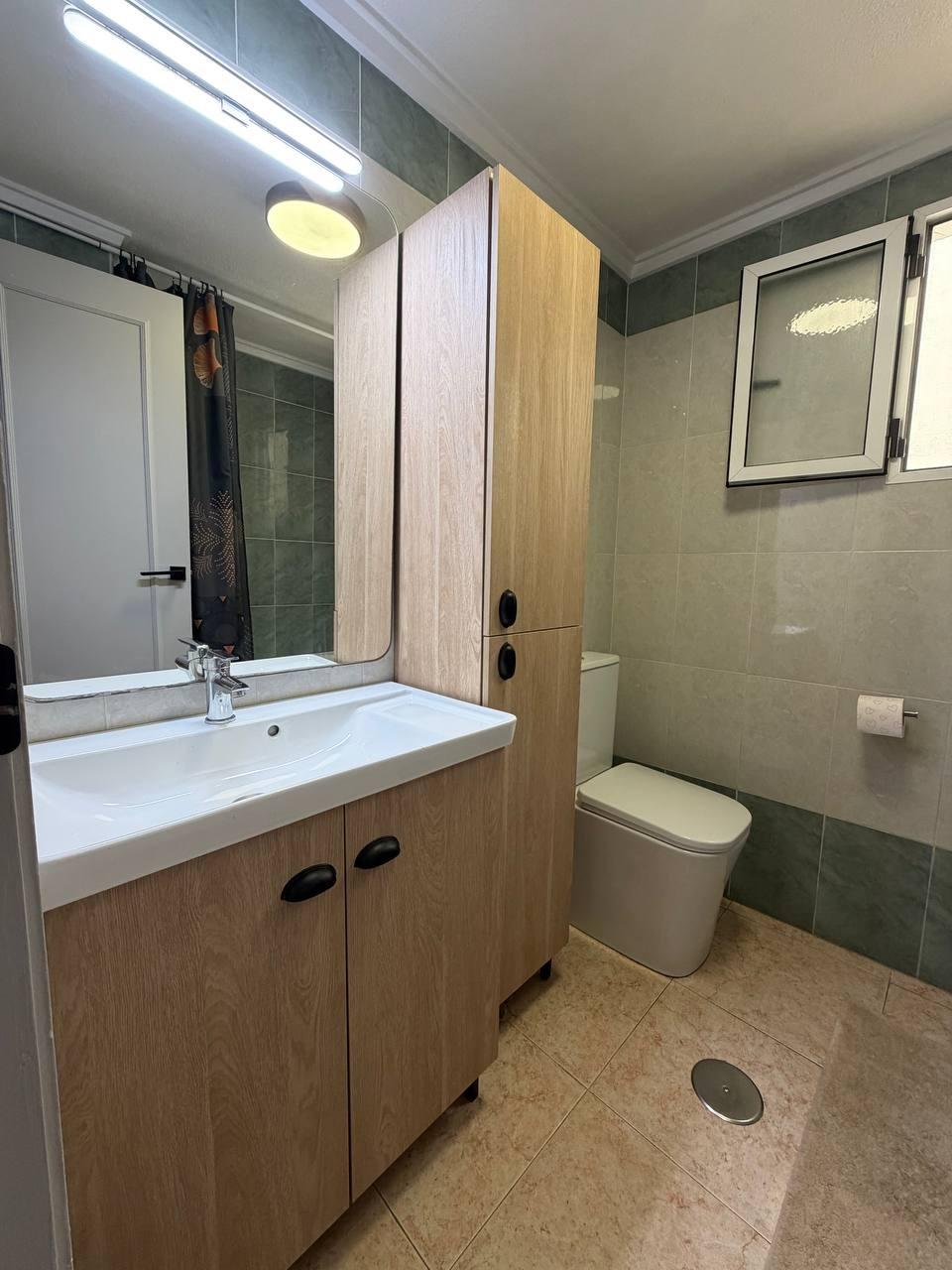For sale - 2 Bedroom 1 Bathroom Apartment in Torrevieja - Centro  - Alicante