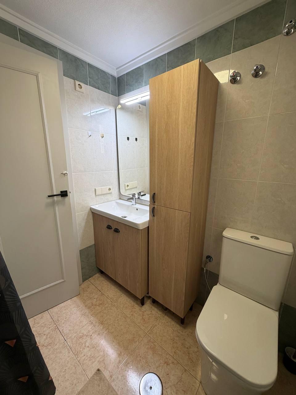 For sale - 2 Bedroom 1 Bathroom Apartment in Torrevieja - Centro  - Alicante