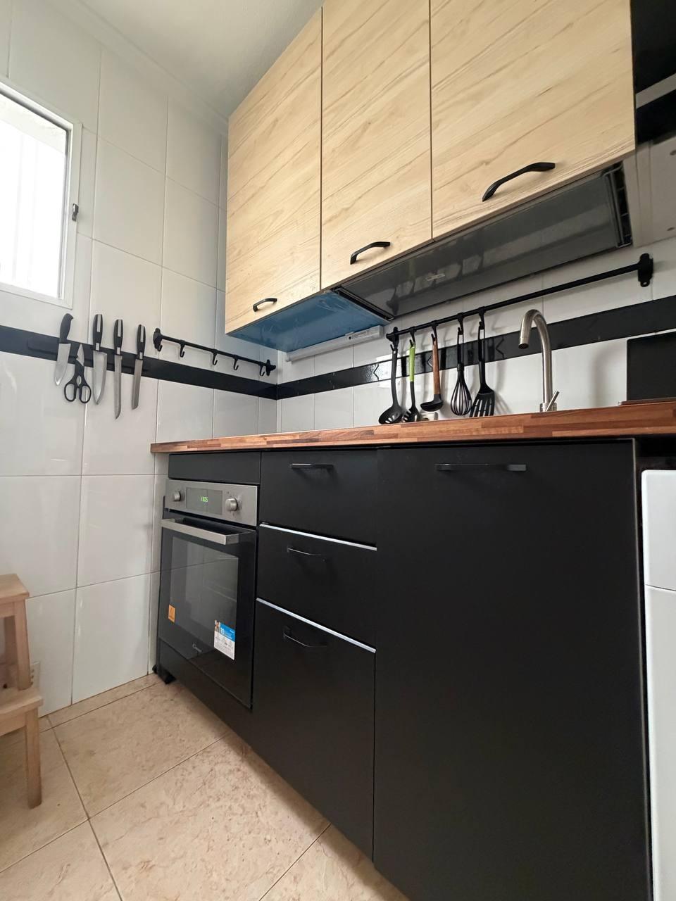 For sale - 2 Bedroom 1 Bathroom Apartment in Torrevieja - Centro  - Alicante