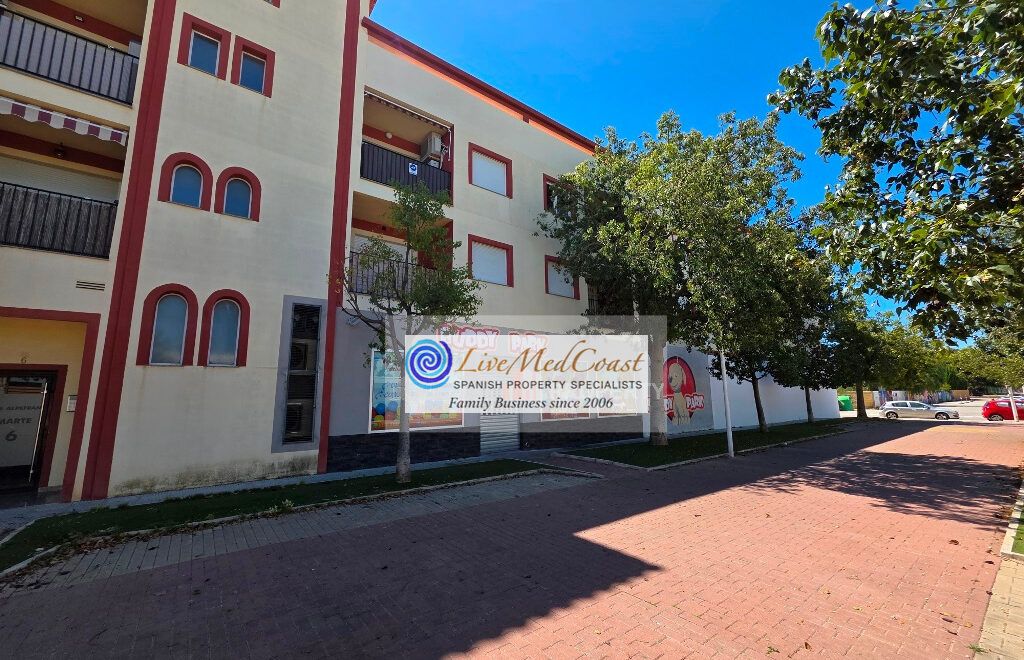 For sale - 2 Bedroom 1 Bathroom apartment in LOS ALCÁZARES -  - Murcia