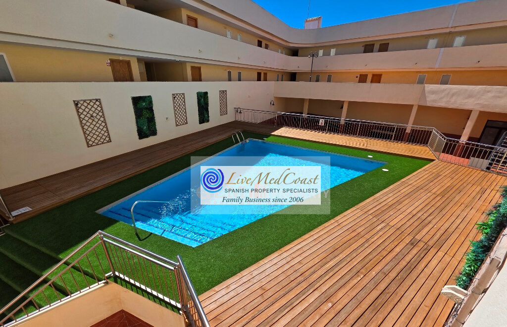 For sale - 2 Bedroom 1 Bathroom apartment in LOS ALCÁZARES -  - Murcia