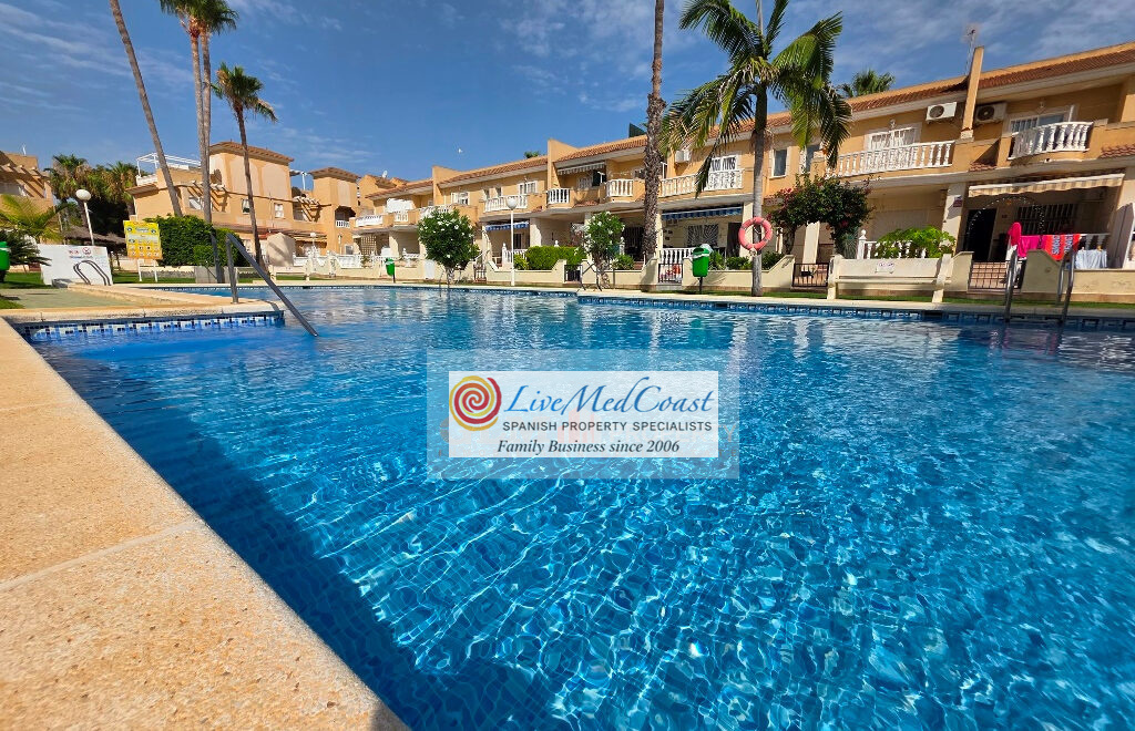 For sale - 3 Bedroom 2 Bathroom Townhouse in Los Alcazares - Playa II - Murcia