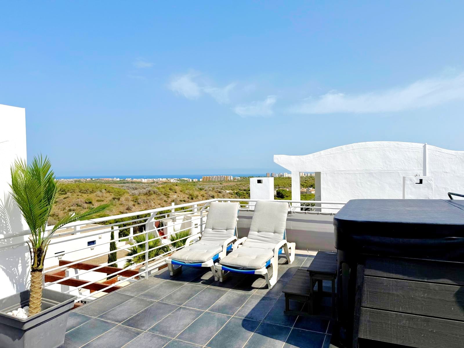 For sale - 3 Bedroom 3 Bathroom Apartment in Orihuela Costa - Las Ramblas  - Alicante