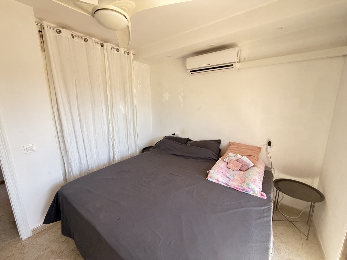 For sale - 3 Bedroom 1 Bathroom Villa in Villamartin - , Villamartin, Alicante, Spain - Alicante