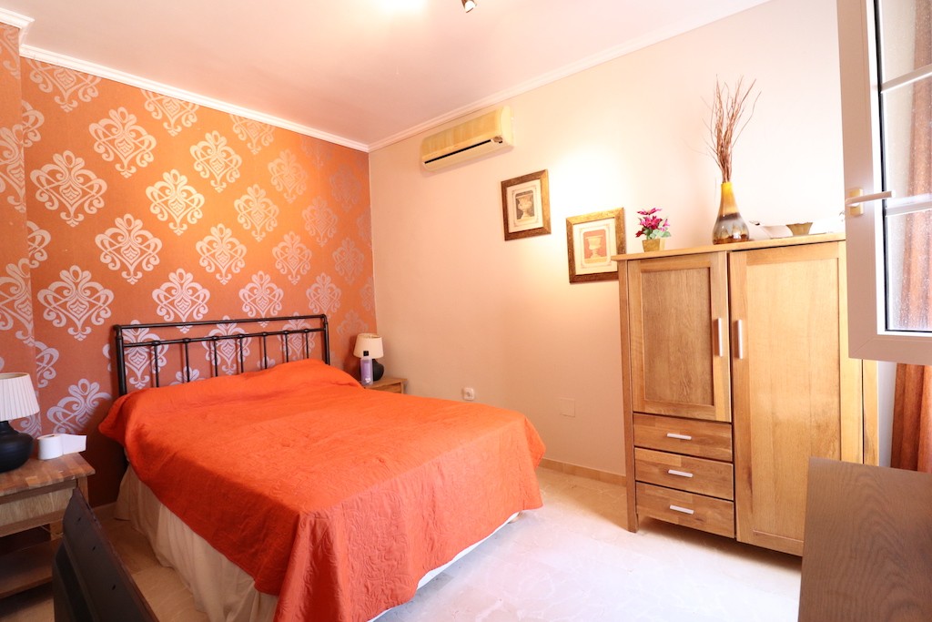 For sale - 3 Bedroom 2 Bathroom Villa in Las Ramblas Golf - Las Ramblas  - Alicante