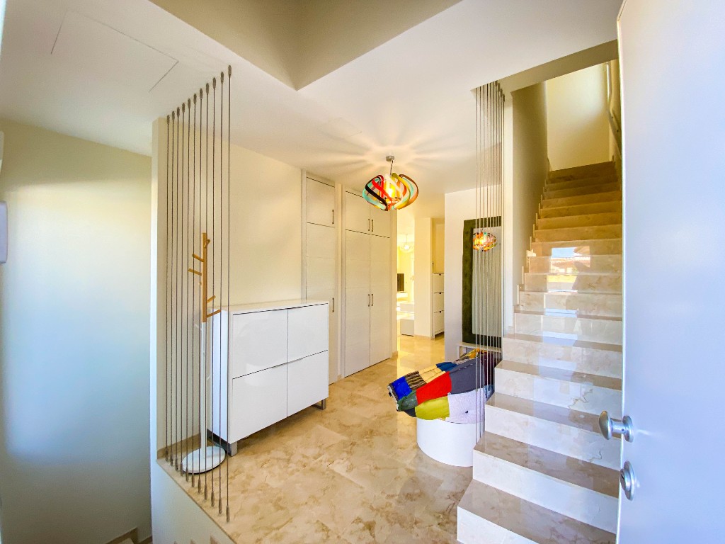 For sale - 4 Bedroom 3 Bathroom Villa in La Zenia - La Zenia  - Alicante