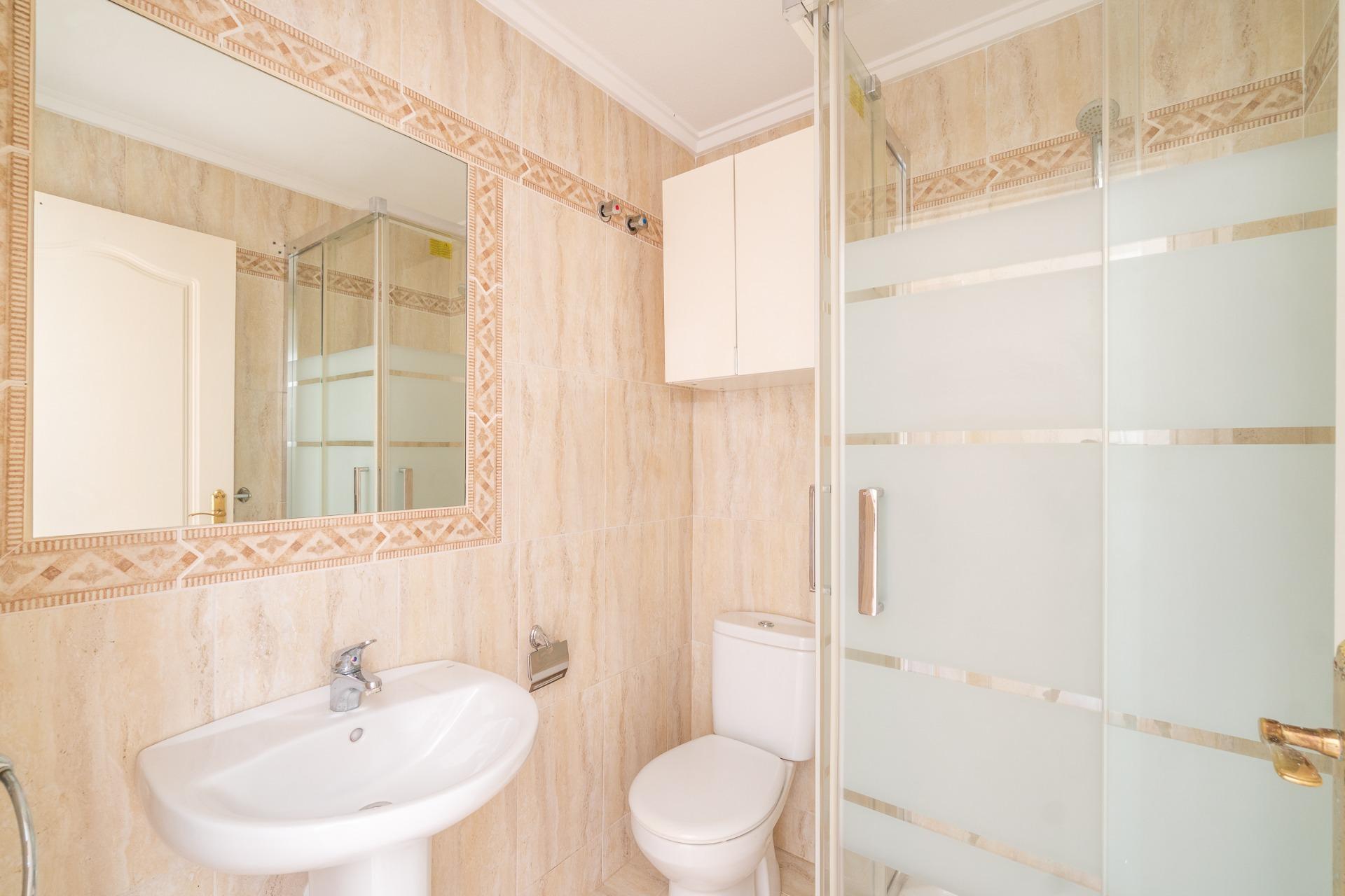 For sale - 2 Bedroom 2 Bathroom Ground floor apartment in Villamartin - Los Dolses  - Alicante