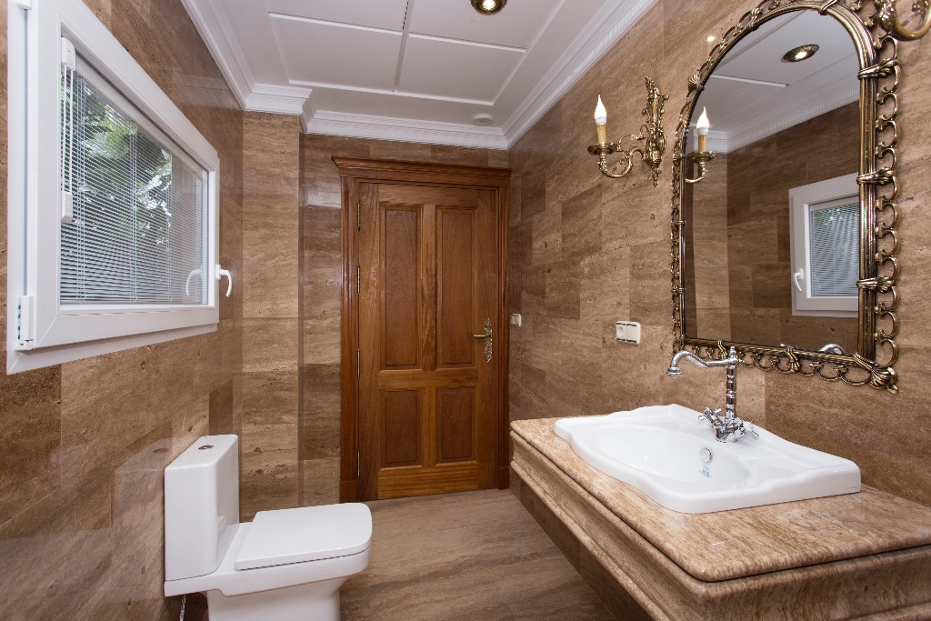 For sale - 6 Bedroom 6 Bathroom Villa in Cabo Roig - Cabo Roig  - Alicante