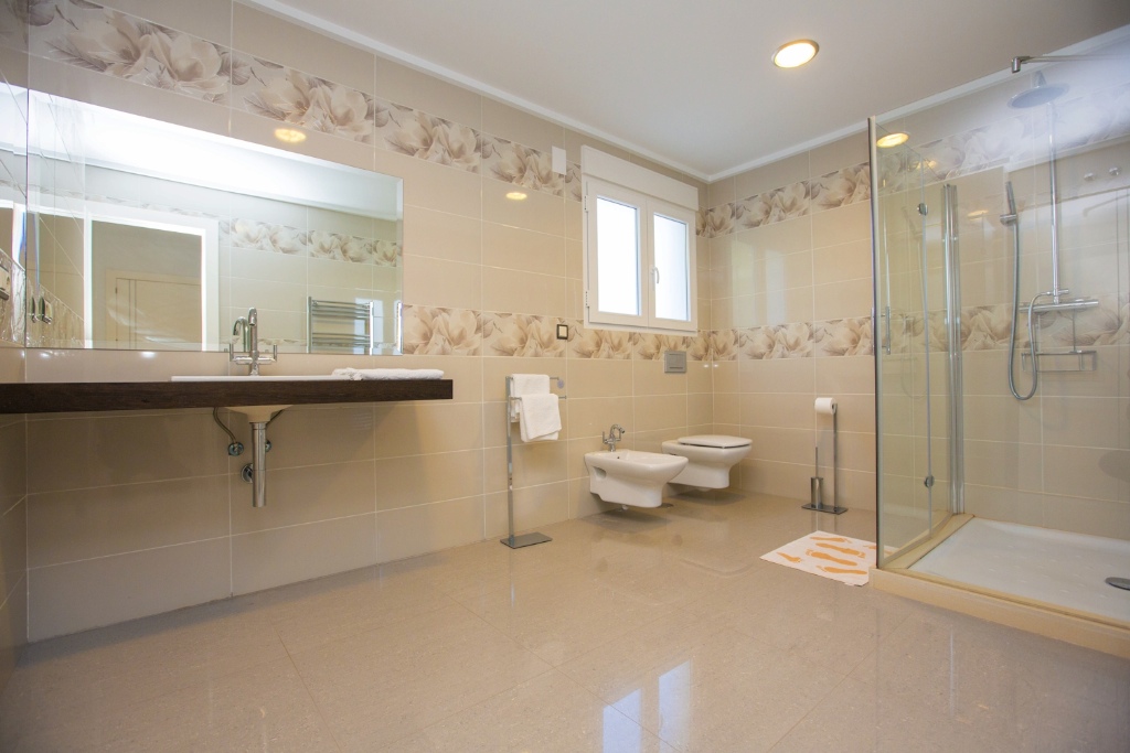 For sale - 4 Bedroom 5 Bathroom Villa in Cabo Roig - Cabo Roig  - Alicante