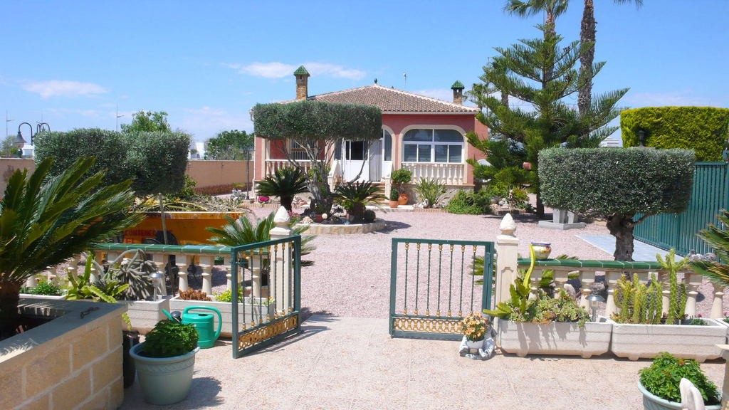 For sale - 3 Bedroom 3 Bathroom Village house in Alicante - Dolores  - Alicante