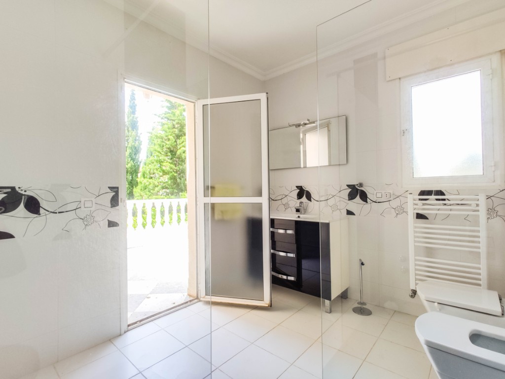 For sale - 5 Bedroom 3 Bathroom Villa in Ciudad Quesada - Ciudad Quesada  - Alicante