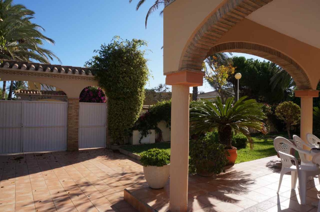 For sale - 7 Bedroom 4 Bathroom Villa in Cabo Roig - Cabo Roig  - Alicante