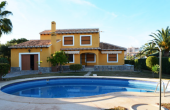 3-6327/79231, 3 Bedroom 4 Bathroom Villa in Cabo Roig