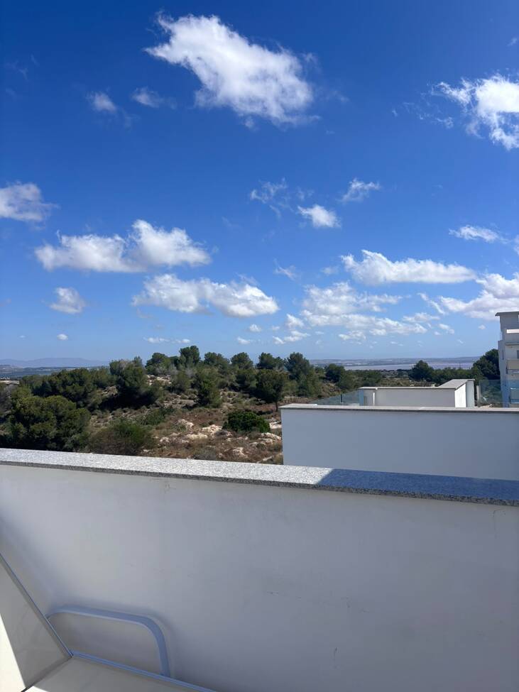 For sale - 3 Bedroom 3 Bathroom Town House in Villamartin - Costa Blanca  - Alicante