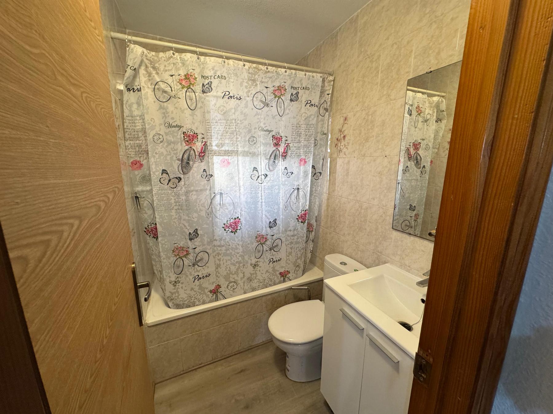 For sale - 1 Bathroom Estudio in Torrevieja - Playa de Los Locos-Curva del Palangre  - Alicante